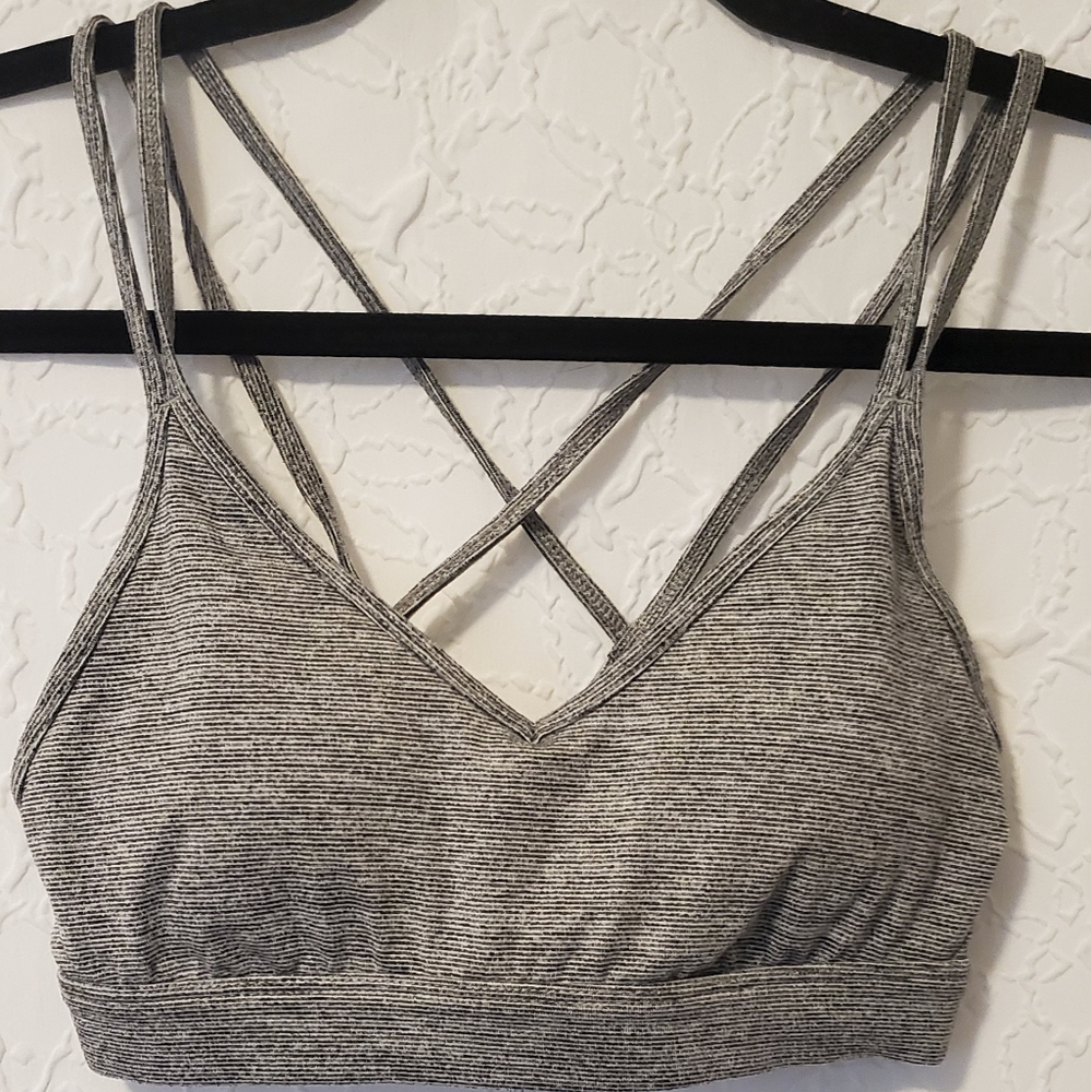 Cross back sports bra